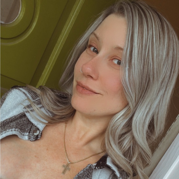 Meet your Posher, Jersey 🩷 MAJOR SALES 🔥 - Picture 4 of 11